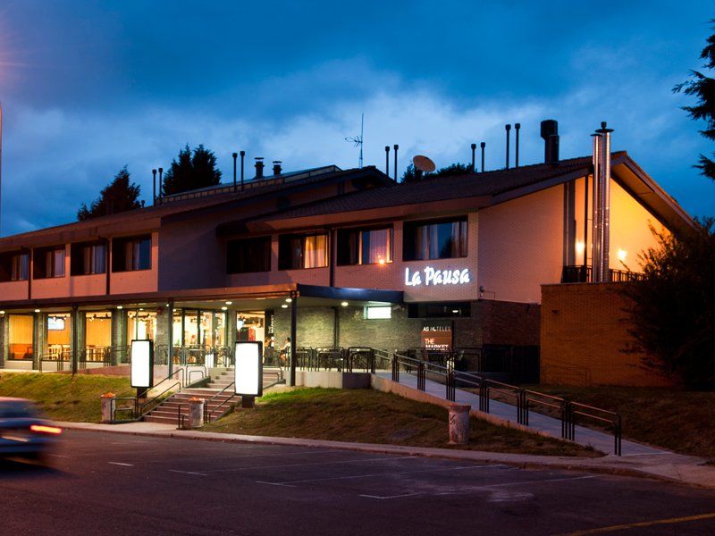 As Hoteles Altube Zuia Eksteriør billede